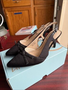 Life Stride Social Scene Black Slingback Heels